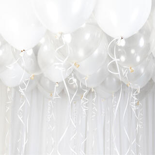 Ballongdekorkit - Hvit 1 Ballongdekorasjon av gummiballonger